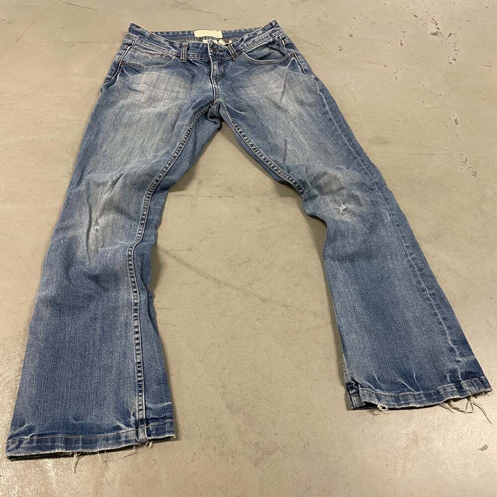 Vintage Y2K low rise Maurice’s bootcut flare jeans 28x30